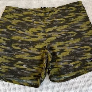 Patagonia mens swim trunks, size Large
